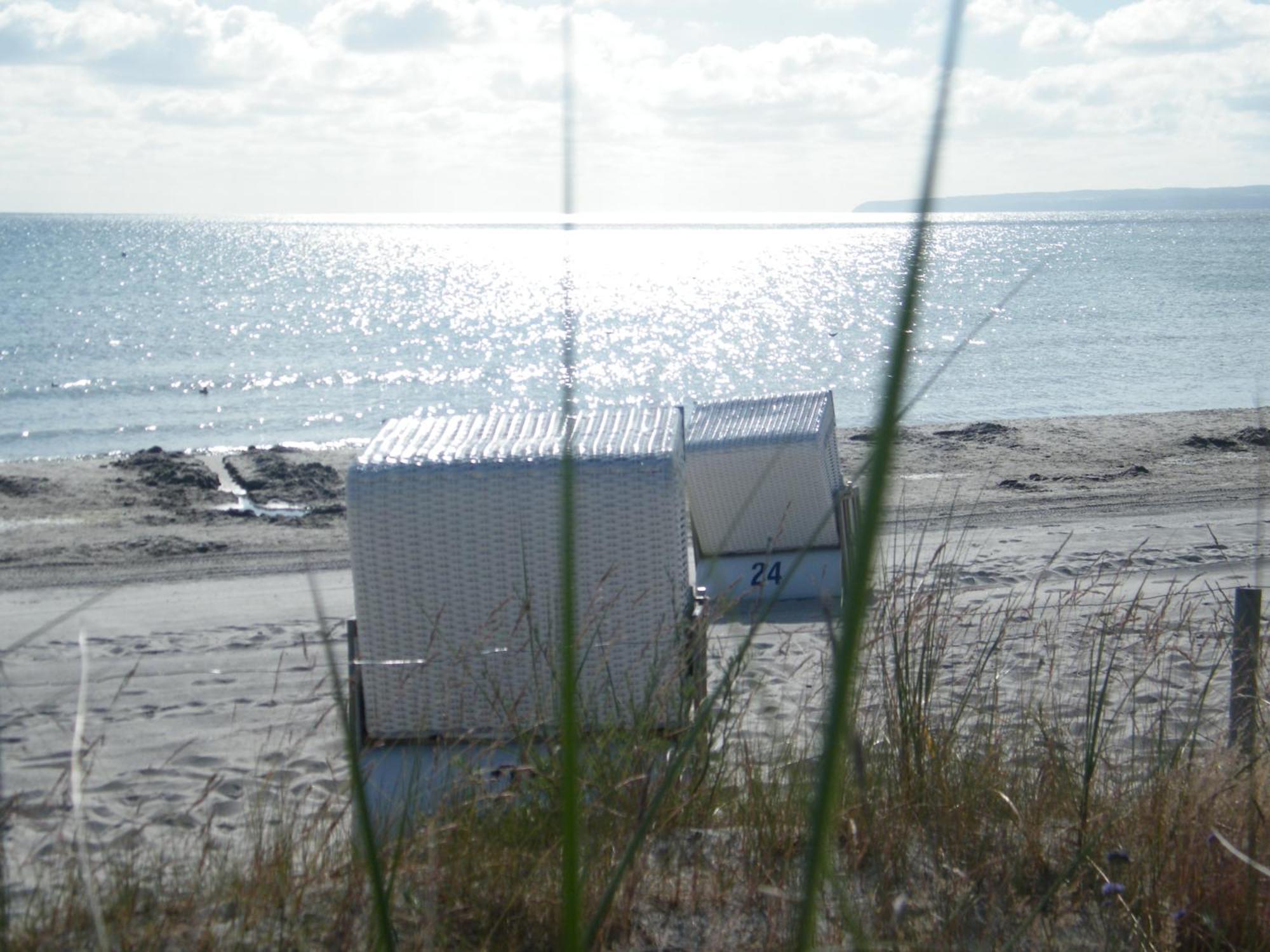 Pension Am Strand Juliusruh Exterior foto